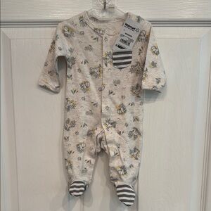 Disney Lion king sleeper and Multi pack bibs. Newborn